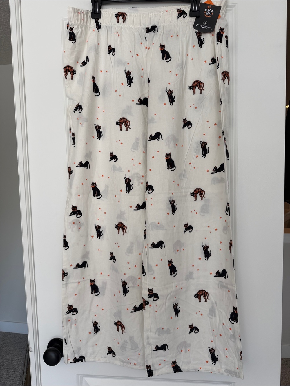 Hide and Eek! Boutique pajama pants in size large